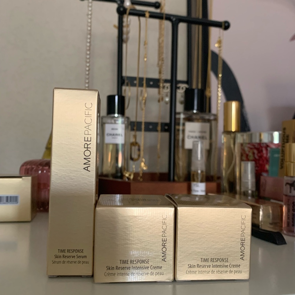 Amore Pacific Gold Serum and Face Oil Collection
